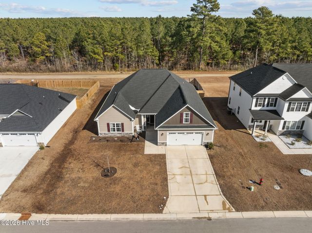 587 Appalachian Trail S, Jacksonville, NC 28546