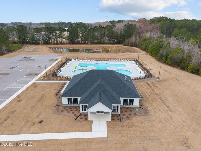 587 Appalachian Trail S, Jacksonville, NC 28546