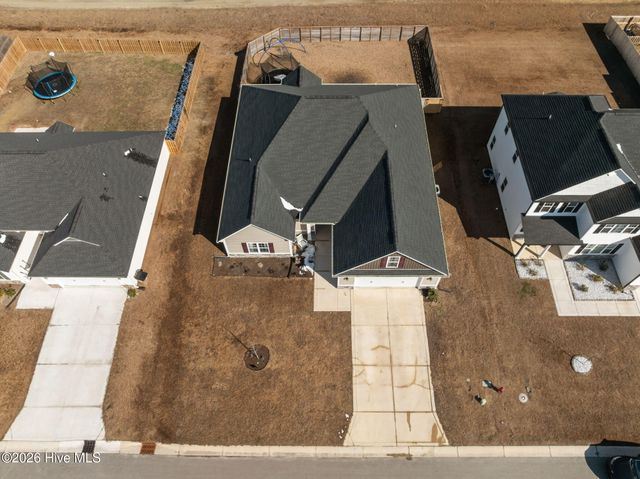 587 Appalachian Trail S, Jacksonville, NC 28546