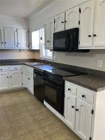 4697 Crossborough RD, Virginia Beach, VA 23455