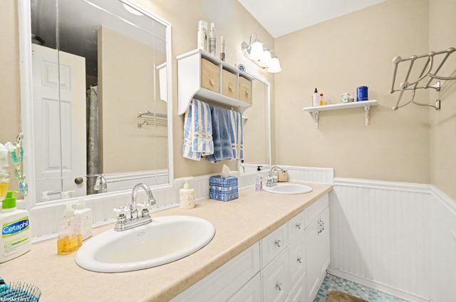 38258 Luxbury Court, Sterling Heights, MI 48312