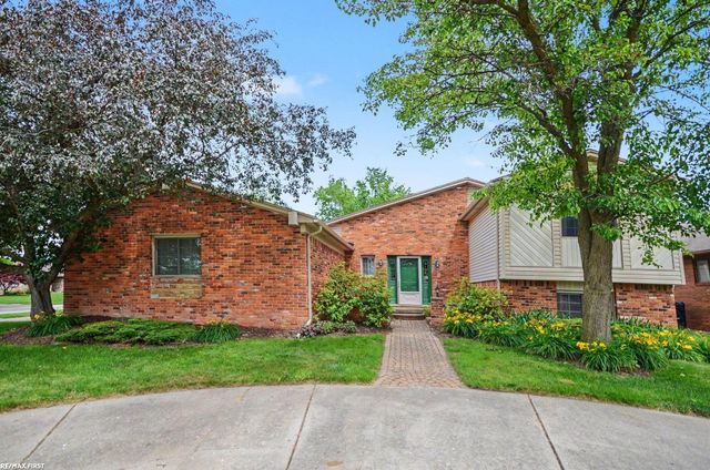 38258 Luxbury Court, Sterling Heights, MI 48312