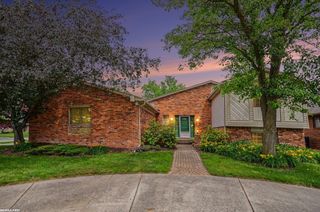 38258 Luxbury Court, Sterling Heights, MI 48312