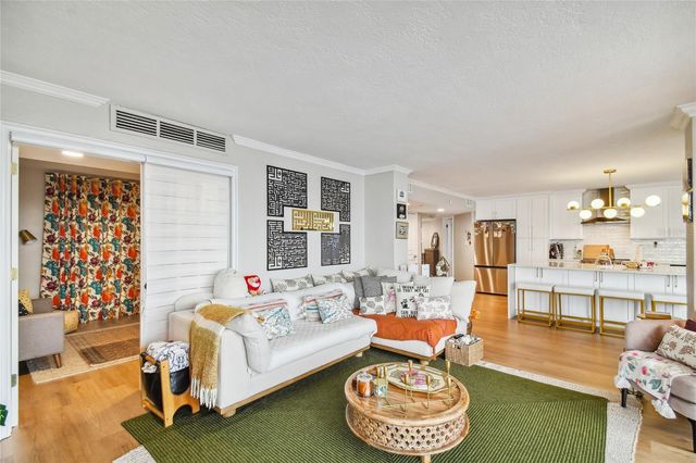 2413 BAYSHORE BOULEVARD 2001, Tampa, FL 33629