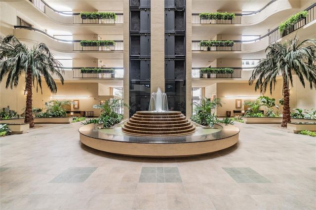 2413 BAYSHORE BOULEVARD 2001, Tampa, FL 33629