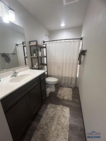 4114 Haralson Ln, Rapid City, SD 57703