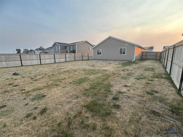 4114 Haralson Ln, Rapid City, SD 57703