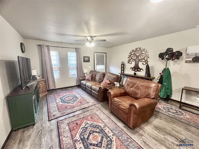 4114 Haralson Ln, Rapid City, SD 57703