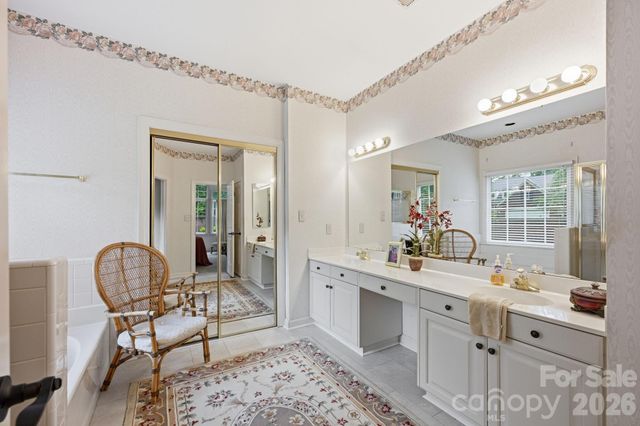 7014 Walton Heath Lane, Charlotte, NC 28277