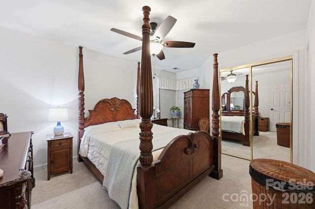 7014 Walton Heath Lane, Charlotte, NC 28277