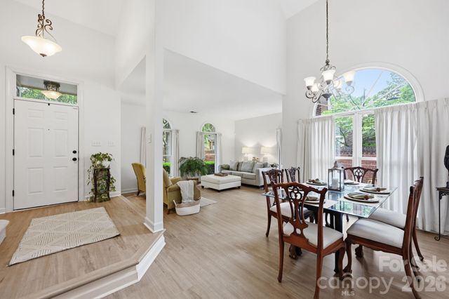7014 Walton Heath Lane, Charlotte, NC 28277