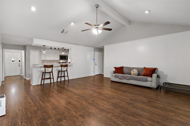 4302 Seneca Street, Pasadena, TX 77504