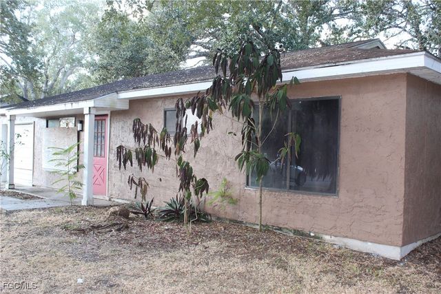 4033 W Palomar CIR, Labelle, FL 33935