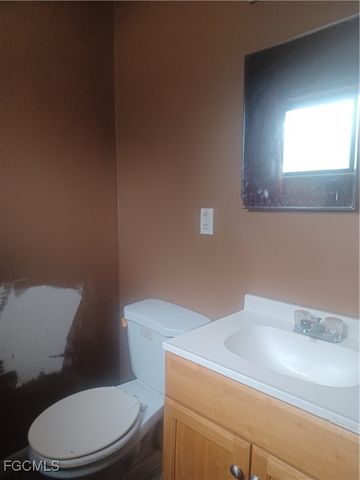 4033 W Palomar CIR, Labelle, FL 33935