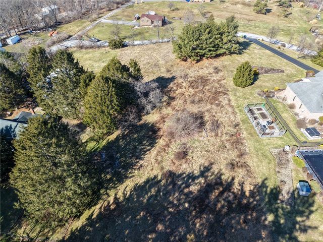 4990 Lakewood Rd, Hampton, PA 15044