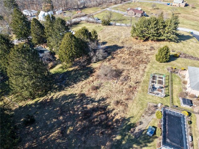 4990 Lakewood Rd, Hampton, PA 15044