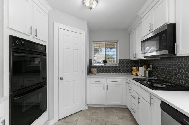11431 Bethnal Green Drive, Houston, TX 77066