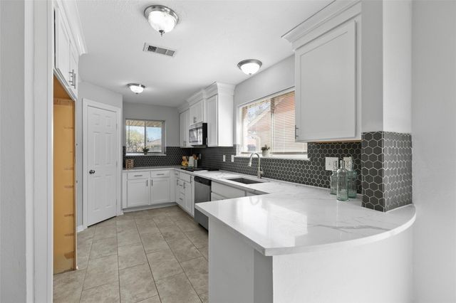 11431 Bethnal Green Drive, Houston, TX 77066