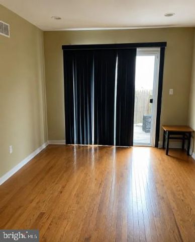 508 N BUDD ST, Philadelphia, PA 19104