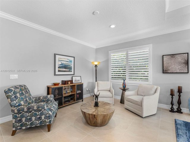 4460 Waterside Dr, Oakland Park, FL 33309