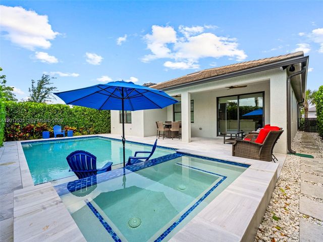 4460 Waterside Dr, Oakland Park, FL 33309