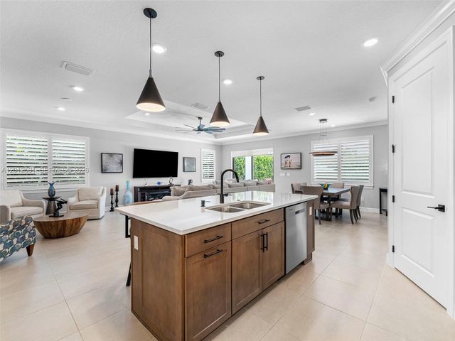 4460 Waterside Dr, Oakland Park, FL 33309