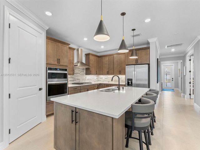 4460 Waterside Dr, Oakland Park, FL 33309