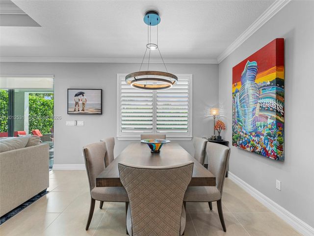 4460 Waterside Dr, Oakland Park, FL 33309