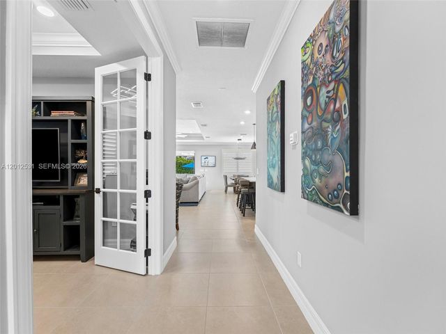 4460 Waterside Dr, Oakland Park, FL 33309