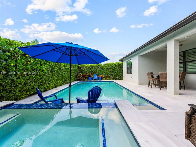 4460 Waterside Dr, Oakland Park, FL 33309