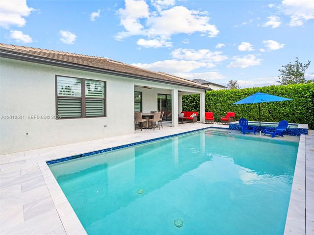 4460 Waterside Dr, Oakland Park, FL 33309