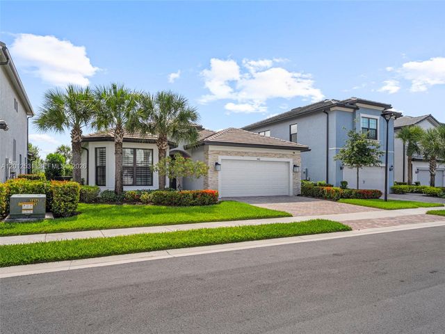 4460 Waterside Dr, Oakland Park, FL 33309