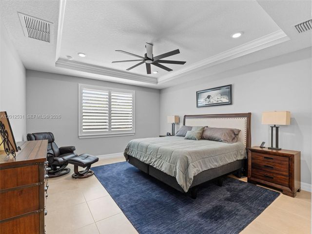 4460 Waterside Dr, Oakland Park, FL 33309
