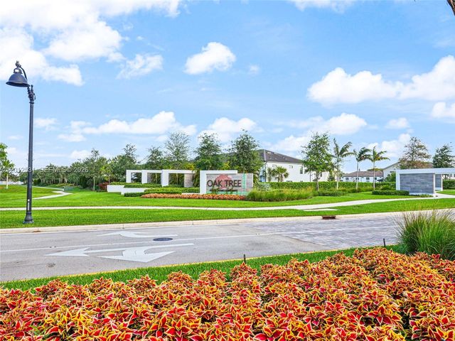 4460 Waterside Dr, Oakland Park, FL 33309