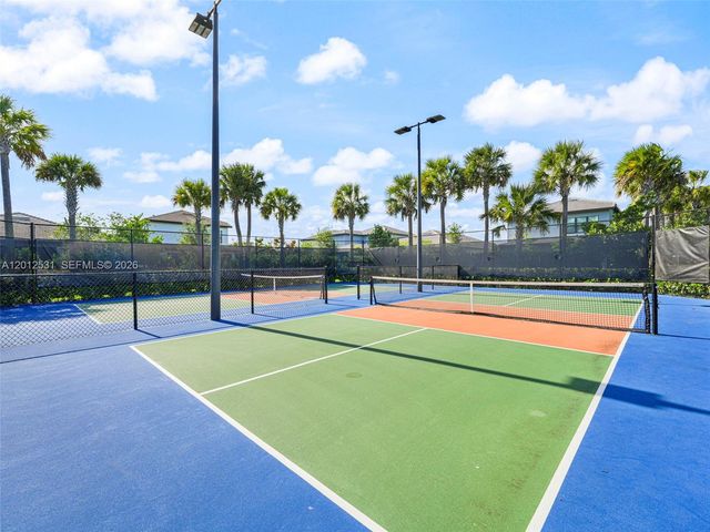 4460 Waterside Dr, Oakland Park, FL 33309