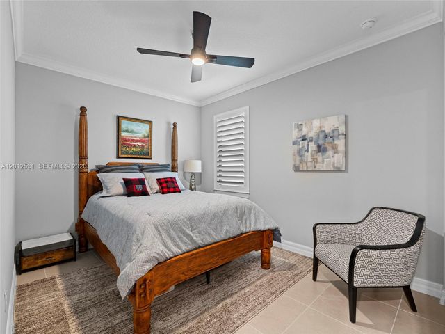 4460 Waterside Dr, Oakland Park, FL 33309