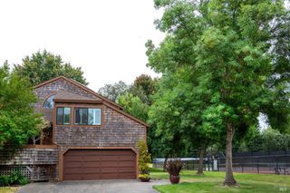 9211 Lakewood Dr, Windsor, CA 95492