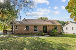 8142 Victoria Drive, Victoria, MN 55386