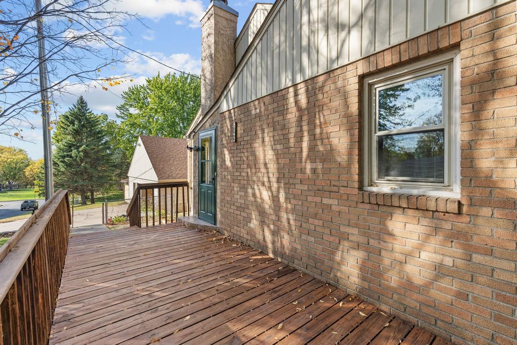 8142 Victoria Drive, Victoria, MN 55386 — photo 4