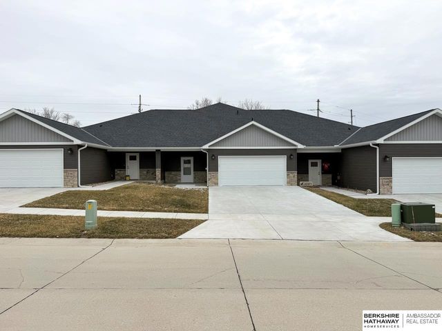340 Addie Lane, Seward, NE 68434