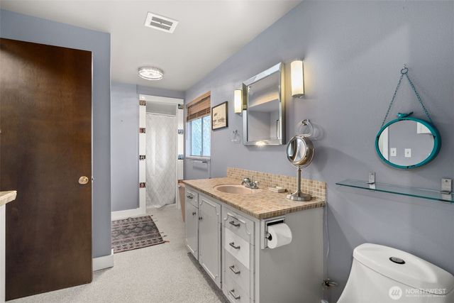 7065 Grandview Place, Gig Harbor, WA 98335