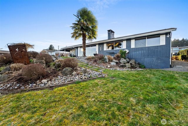 7065 Grandview Place, Gig Harbor, WA 98335