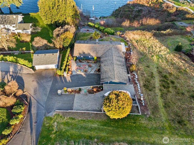7065 Grandview Place, Gig Harbor, WA 98335