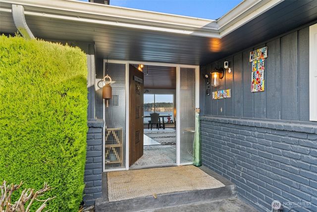 7065 Grandview Place, Gig Harbor, WA 98335