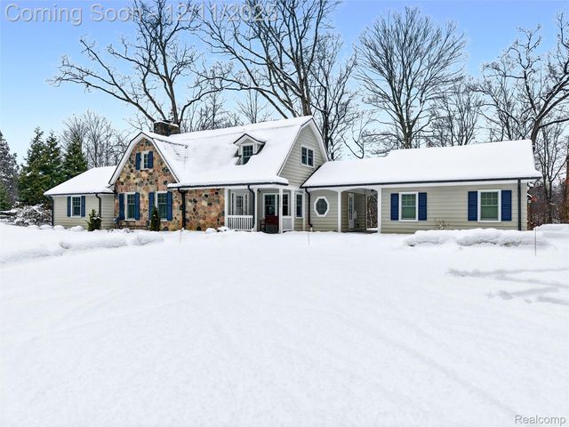 24924 Riverwood Drive, Franklin Village, MI 48025