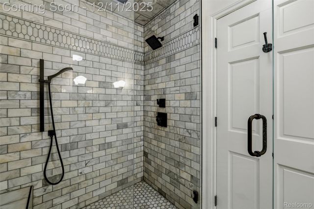 24924 Riverwood Drive, Franklin Village, MI 48025