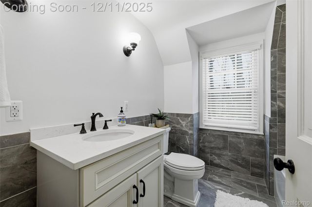 24924 Riverwood Drive, Franklin Village, MI 48025