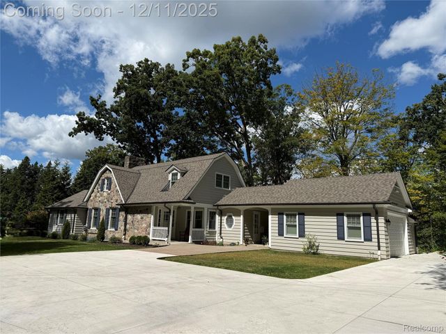 24924 Riverwood Drive, Franklin Village, MI 48025