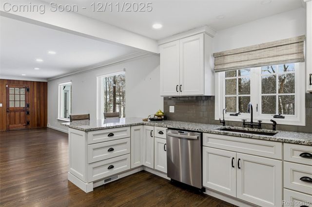 24924 Riverwood Drive, Franklin Village, MI 48025