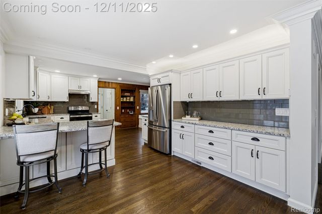 24924 Riverwood Drive, Franklin Village, MI 48025